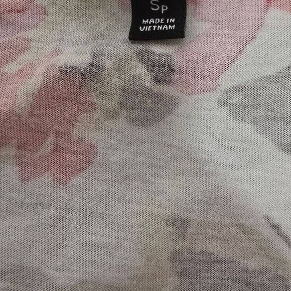 Womens floral shirt, short sleeve. Talbots - Picture 3 of 3